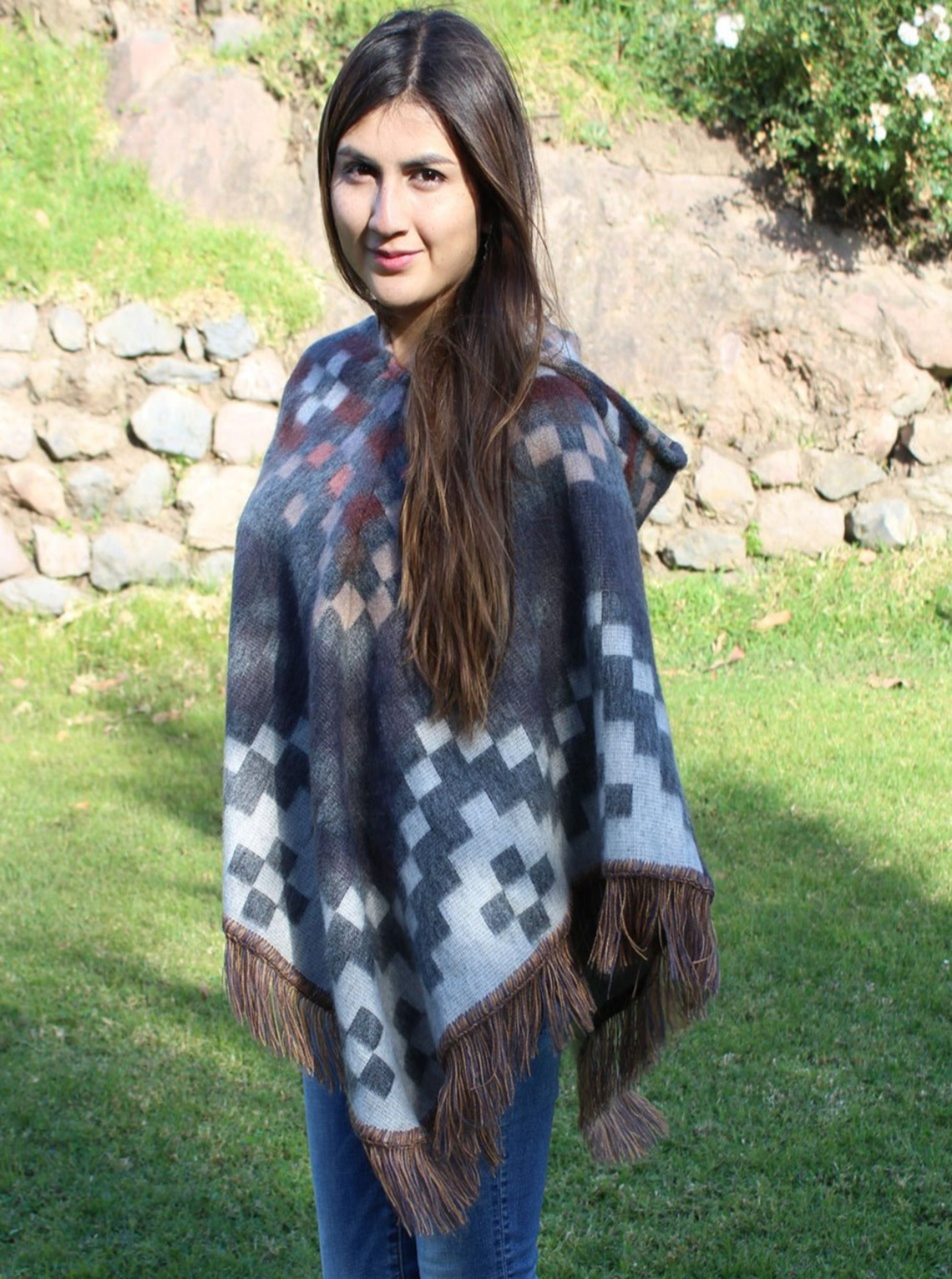 Cozy Pretty Artisan Tribal Alpaca Fur Poncho Sami Fancy Alpaca